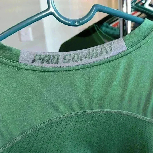 Nike Pro Combat Fitted Tee - Picture 6 of 6